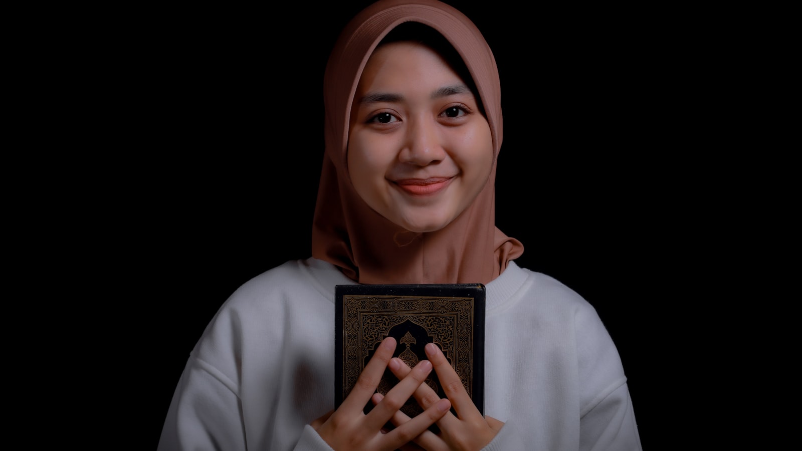 Jasa Thumbnail YouTube dengan AI 2026: Ide Freelance Spesifik yang Masih Jarang Digarap