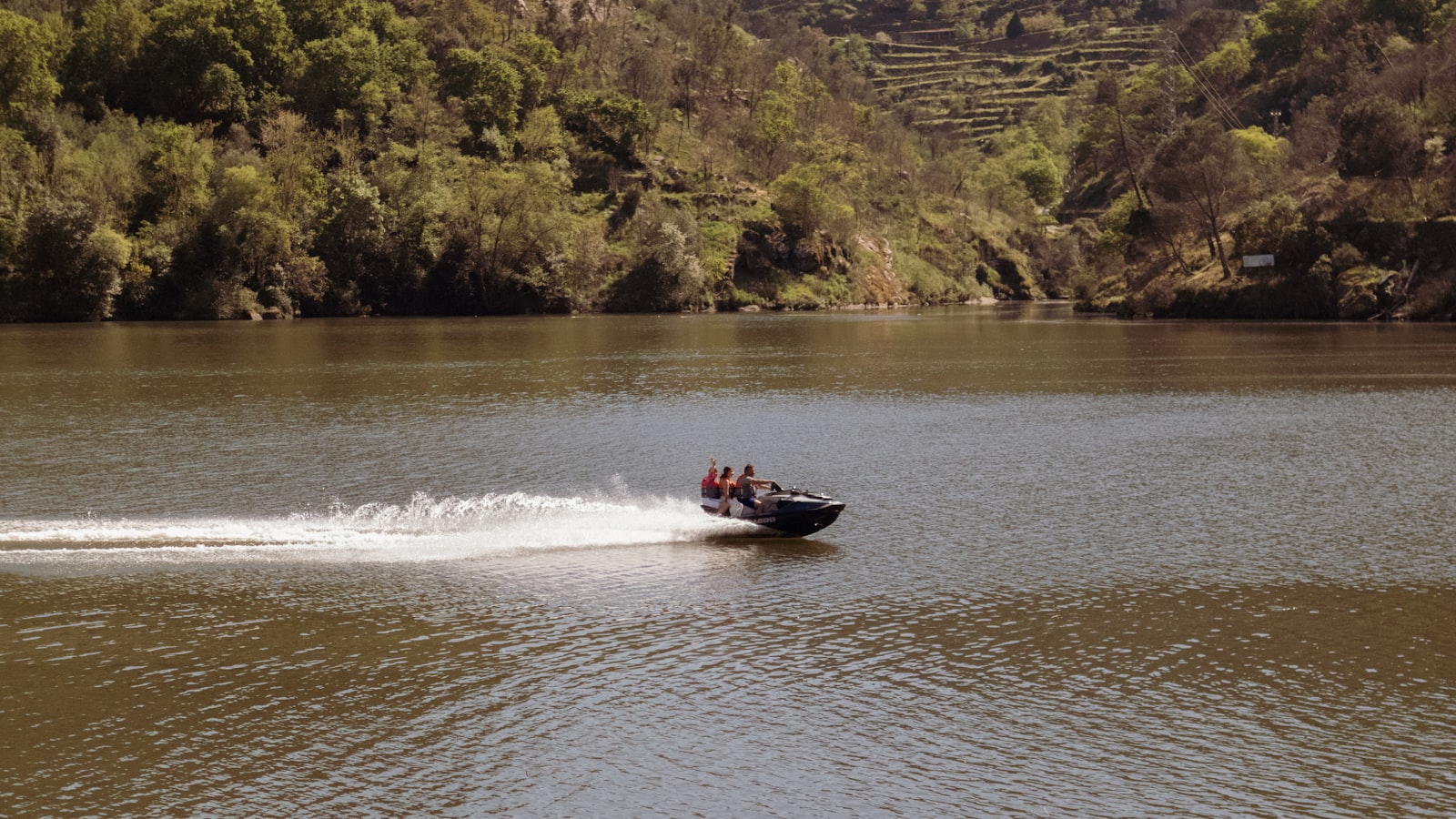 Extreme Day Trip 2026: Cara Liburan Seharian ke Kota Tetangga yang Seru, Nggak Boros, dan Tetap Pulang Segar